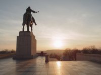 horse-statue-in-Prague.jpg