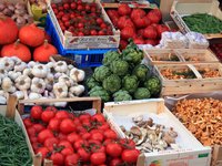 market_vegetables_food_tomatoes.jpg